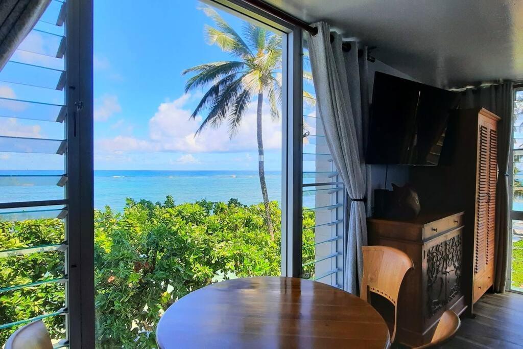 Breezy Beachfront Bali-Style Haven 180 Degree Oceanview Hau'ula ภายนอก รูปภาพ